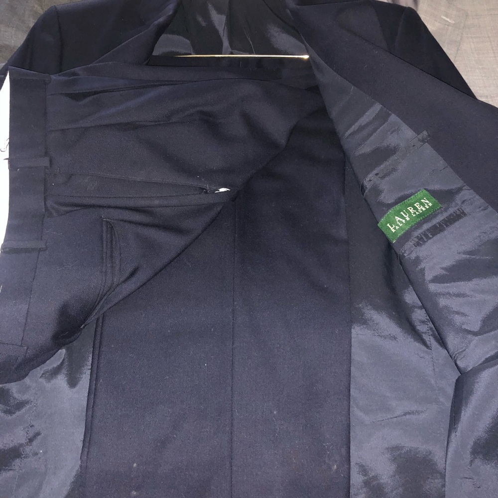 42 L Ralph Lauren Navy Blue Suit. Pants 34/35-32